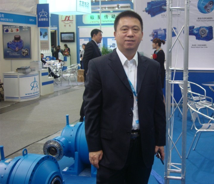 張軍總經(jīng)理在展會(huì)現(xiàn)場(chǎng)