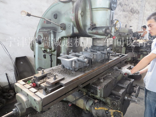 山東騰瑞機(jī)廠車間